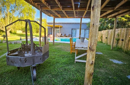 Carlos Keen House | Propiedad Privada con Piscina y parque