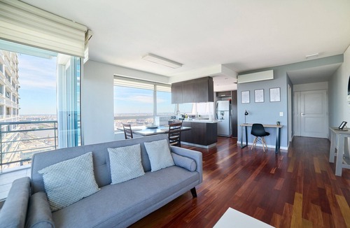 Buenos Aires Central Business District Apartment | Puerto Madero 40th Floor River View 67 sqm