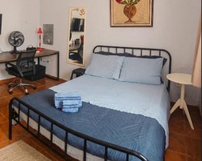 Pouso Alegre House | Quarto Aconchegante com Wi-Fi self check-in e garagem
