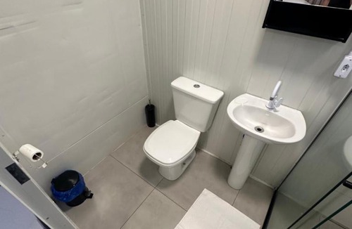 Guabiruba Apartment | Quarto contêiner no centro da cidade