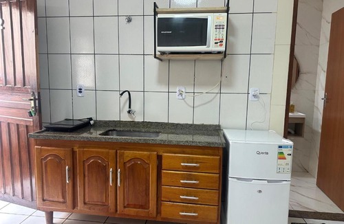 Ponta Pora Apartment | Quarto kitnet n 02 completo, banheiro, cozinha e garagem Apenas 1 quarto com 1 cama de casal