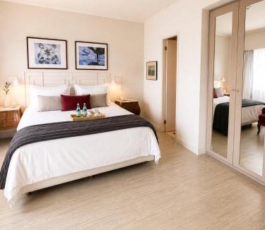 Itaim Bibi Apartment | Quarto no Clarion Hotel 5 estrelas Itaim Conforto