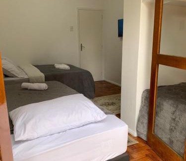 Petropolis Hotel | Quarto premiado com vista terraço 40m2 e banheiro ao lado em Petrópolis !