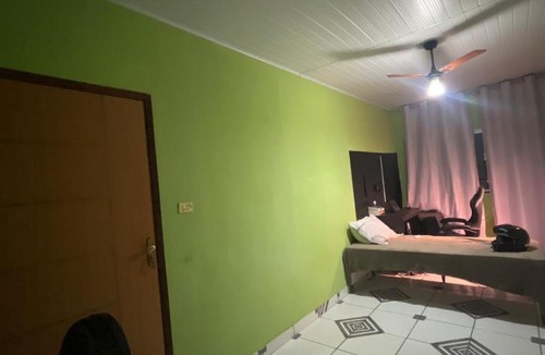 Almenara Apartment | Quarto privado com banheiro cozinha compartilhada