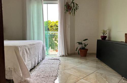 Candangolandia House | Quarto privativo perto do aeroporto