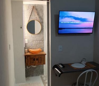 Estancia Velha House | Quarto suíte privativo ar e tv