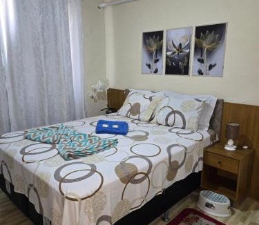Duque de Caxias House | Quartos Em Casa In Caxias da Paraíso