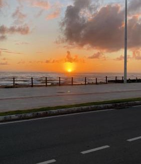 Jardim Atlantico Apartment | Quitinete pé na areia