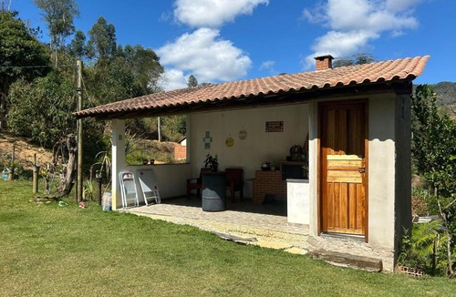 Santa Teresa House | Recanto da Tia Juju - Piscina, churrasqueira e natureza - Seu Refúgio em Santa Teresa