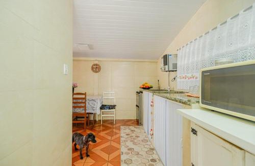 Meia Praia House | Recanto do Vô Bibi, pé na areia e no Beto Carreiro Word