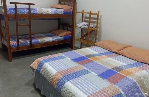 Olimpia House | Recanto Matheus, Casa confortável com estacionamento, wi-fi e piscina aquecida - Olímpia SP