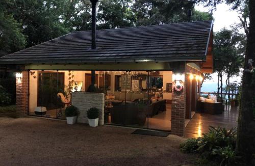 Sao Francisco de Paula House | REFÚGIO INTEGRADO á NATUREZA