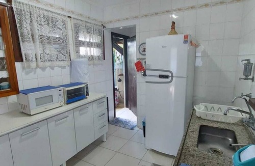 Caraguatatuba House | Ref. 01 - Townhouse in gated community with swimming pool 150 m from the beach