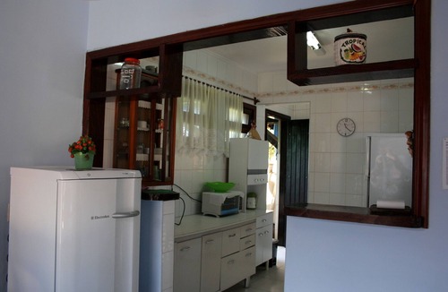 Caraguatatuba House | Ref. 01 - Townhouse in gated community with swimming pool 150 m from the beach