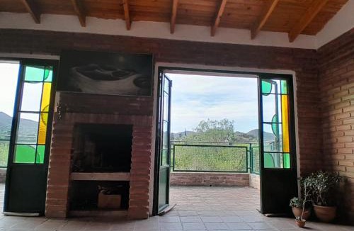 Rio Ceballos House | Refugio artístico en las sierras de Cabana