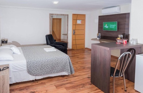 Telemaco Borba Hotel | Relaxing Telêmaco Borba Getaway with Rooftop Views