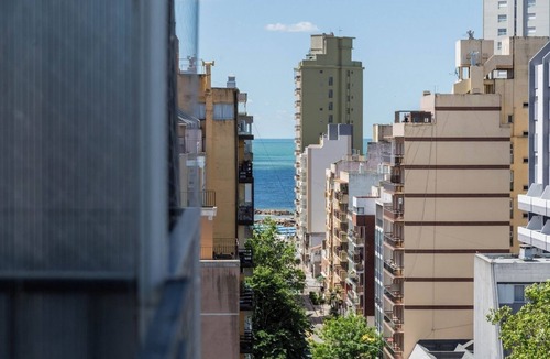 La Perla Apartment | Renovated modern studios just meters from the sea