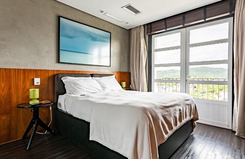 Jurere Apartment | Renovated penthouse in a luxury resort ILC3503