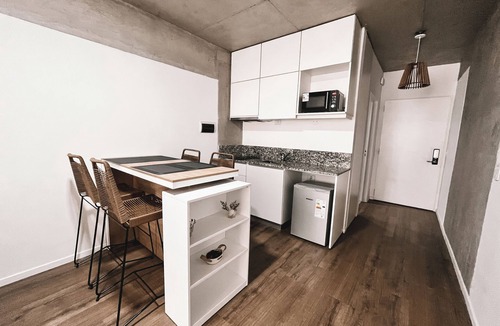 Constitucion Apartment | RentUp-Luminoso y funcional en San Telmo