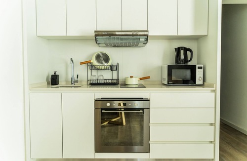 Victoria Apartment | RentUp Suites Palmas Park Buenavista