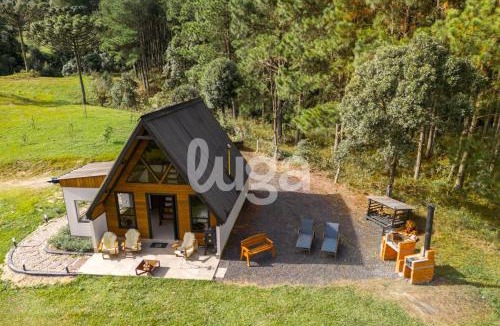 Bom Retiro Ski Chalet | Retreat of the Spring: Chalet, Sauna, and Hot Tub in the Mountains