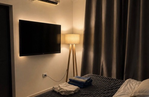 Foz do Iguacu Cabin | Room with shared bathroom