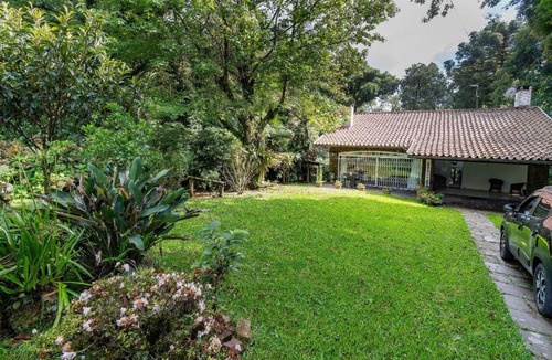Vila Suica House | Rosa Casa Vila Suiça