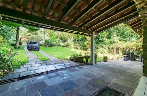 Vila Suica House | Rosa Casa Vila Suiça