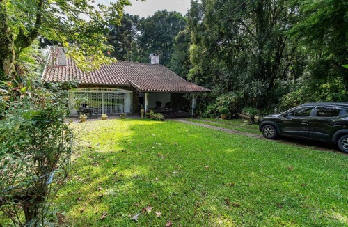 Vila Suica House | Rosa Casa Vila Suiça