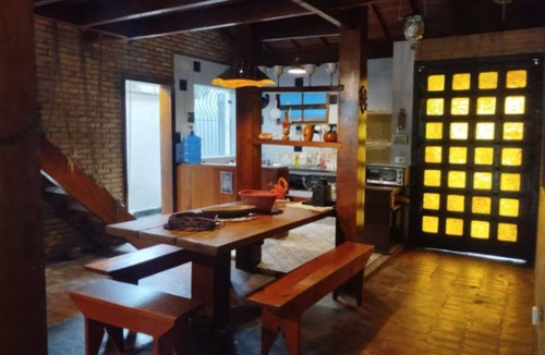 Itagua House | Rustic house 200m from the sea in Itaguá - Ubatuba (SP) sleeps up to 12 people comfortably.
