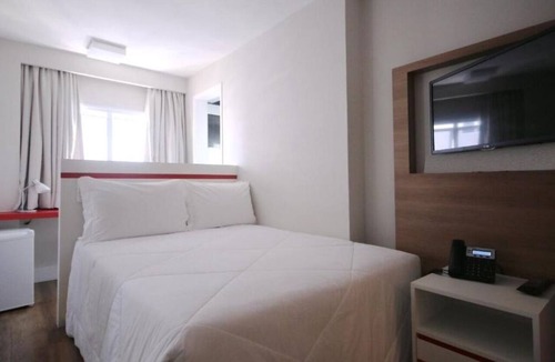 Sao Paulo Hotel | São Paulo Retreat With Pool & Gym | 2.5mi to Ibirapuera Park