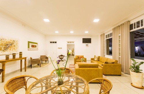 Pindamonhangaba Hotel | Sagrados Corações Pousada