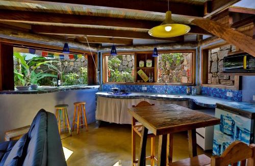Veloso House | Sea View Colorful House