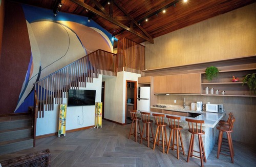 Caponga House | Seaside Retreat w4 Bedrooms and Pool