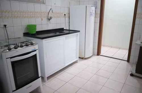 Vila Julia Apartment | SEASONAL APARTMENT IN GUARUJÁ ENSEADA - 10 MINUTES WALK FROM THE SEA - 2 BEDROOMS/GARAGE/WI FI