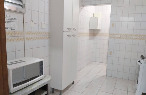 Vila Julia Apartment | SEASONAL APARTMENT IN GUARUJÁ ENSEADA - 10 MINUTES WALK FROM THE SEA - 2 BEDROOMS/GARAGE/WI FI