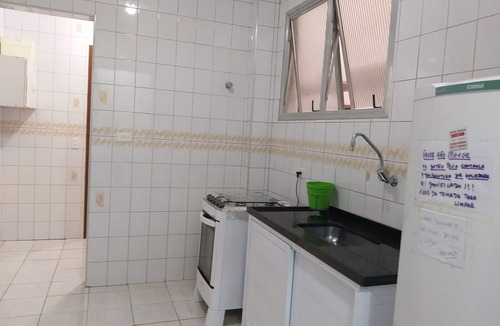 Vila Julia Apartment | SEASONAL APARTMENT IN GUARUJÁ ENSEADA - 10 MINUTES WALK FROM THE SEA - 2 BEDROOMS/GARAGE/WI FI