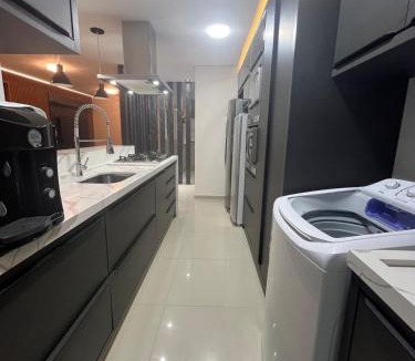 Ze Amandio Apartment | Seu refúgio em Bombinhas, conforto e pé na areia