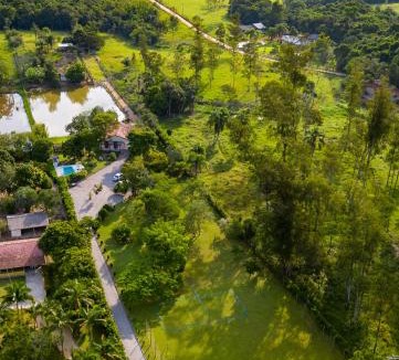 Caruru House | Seu Refúgio Rural Piscina Privativa e Natureza