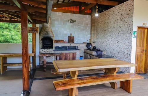 Sabinopolis House | Sitio Toca dos Gatos com Piscina e Churrasqueira