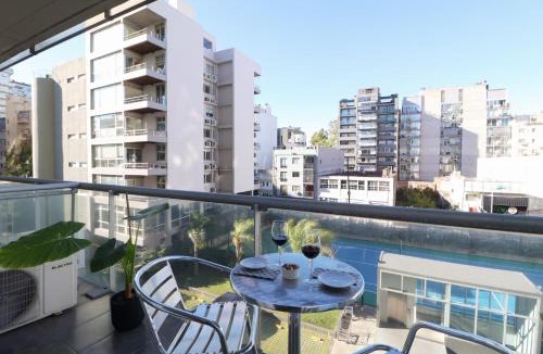 Olivos Apartment | SkyPort Olivos vista al rio pileta y cochera