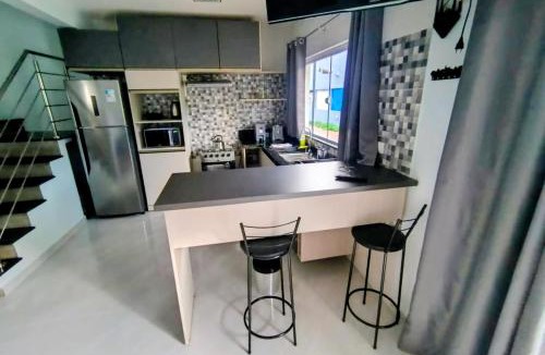 Guaratuba House | Sobrado a 4 min da Praia com Terraço e Churrasqueira