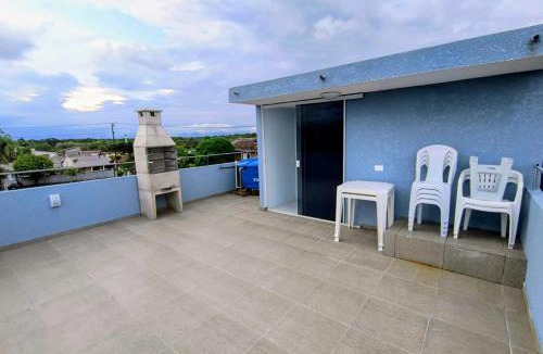 Guaratuba House | Sobrado a 4 min da Praia com Terraço e Churrasqueira