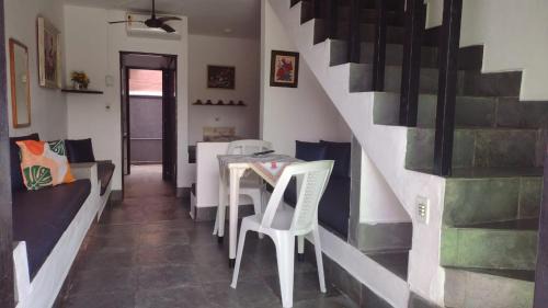 Jardim Primavera House | Sobrado em condomínio perto da praia localização privilegiada pet friendly