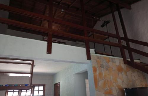 Indaia House | Sobrado Estiloso com Piscina à 300 m da Praia