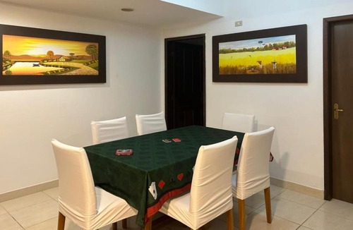 Guaratuba House | Sobrado triplex aconchegante a 500 metros da Praia Central de Guaratuba