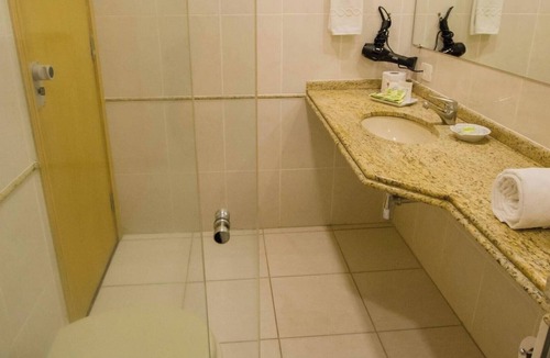 Civic Center Hotel | Solo Traveler’s Hideaway Offering Style, Fun, Ease & Business-Ready Comfort