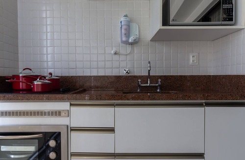 Republica Apartment | Space & Comfort in the Center 600MB Fiber Internet and Garage