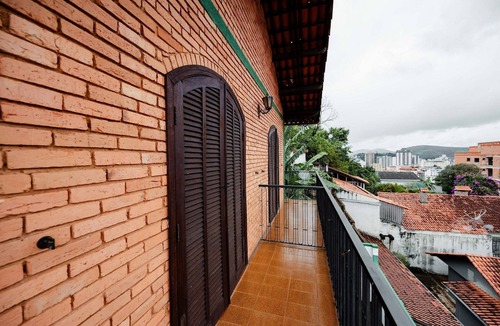 Sao Lourenco House | Spacious Colonial House with Pool and Incredible View