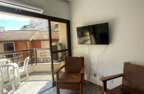 Praia Grande Apartment | Spacious duplex apartment in Praia Grande - 250m from the beach, close to shops.